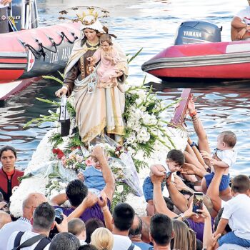 Fiestas de Nuestra Señora del Carmen en Juan XXIII: Tradición y Comunidad